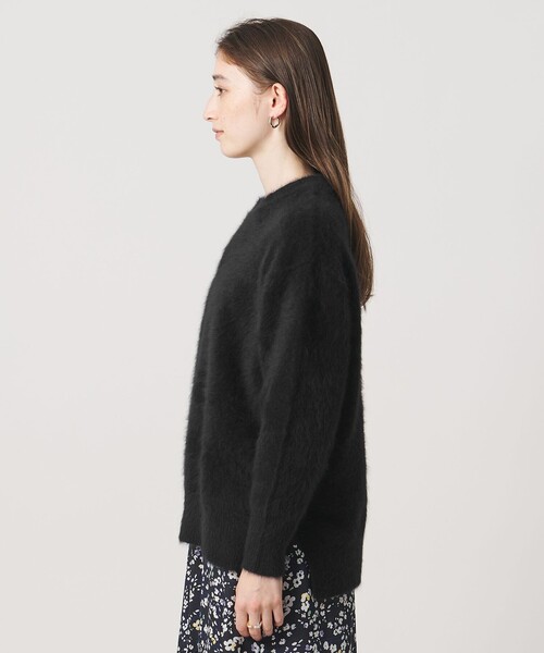UNITED ARROWS(ユナイテッドアローズ)の「フォックスカシミヤ クルーネック ニット(ニット/セーター・レディース・グレー/ブラック・FREE)」の11枚目の写真