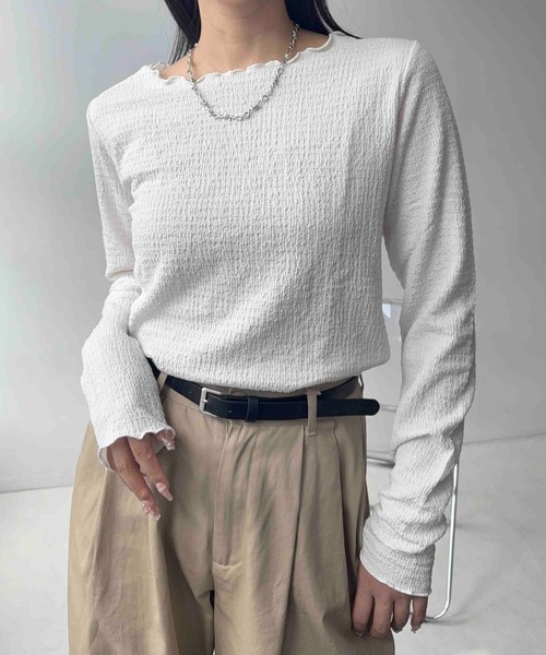 AS KNOW AS plus（アズノゥアズプラス）の「☆アソートクルーネックロンT(シャーリング・ウェーブ)（Tシャツ/カットソー・レディース・アイボリー系1/アイボリー系/ブラック系1/ブラック系・FREE）」の3枚目の写真