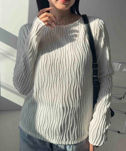 AS KNOW AS plus（アズノゥアズプラス）の「☆アソートクルーネックロンT(シャーリング・ウェーブ)（Tシャツ/カットソー・レディース・アイボリー系1/アイボリー系/ブラック系1/ブラック系・FREE）」の16枚目の写真