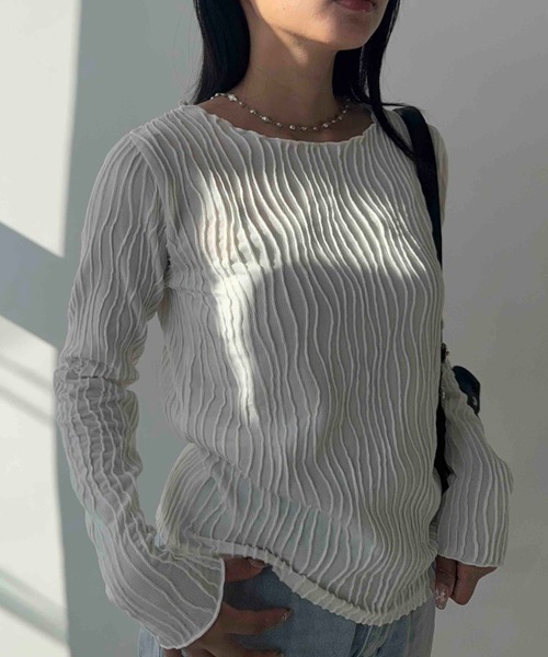 AS KNOW AS plus（アズノゥアズプラス）の「☆アソートクルーネックロンT(シャーリング・ウェーブ)（Tシャツ/カットソー・レディース・アイボリー系1/アイボリー系/ブラック系1/ブラック系・FREE）」の18枚目の写真