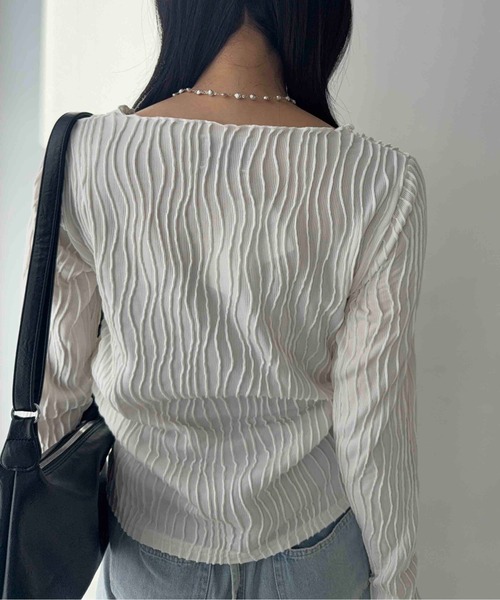AS KNOW AS plus（アズノゥアズプラス）の「☆アソートクルーネックロンT(シャーリング・ウェーブ)（Tシャツ/カットソー・レディース・アイボリー系1/アイボリー系/ブラック系1/ブラック系・FREE）」の20枚目の写真