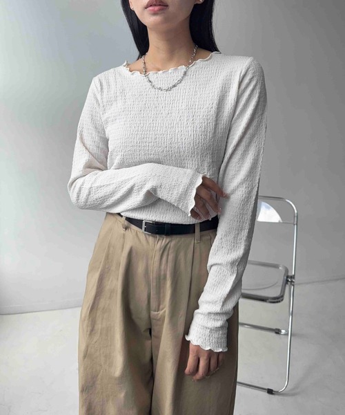 AS KNOW AS plus（アズノゥアズプラス）の「☆アソートクルーネックロンT(シャーリング・ウェーブ)（Tシャツ/カットソー・レディース・アイボリー系1/アイボリー系/ブラック系1/ブラック系・FREE）」の5枚目の写真