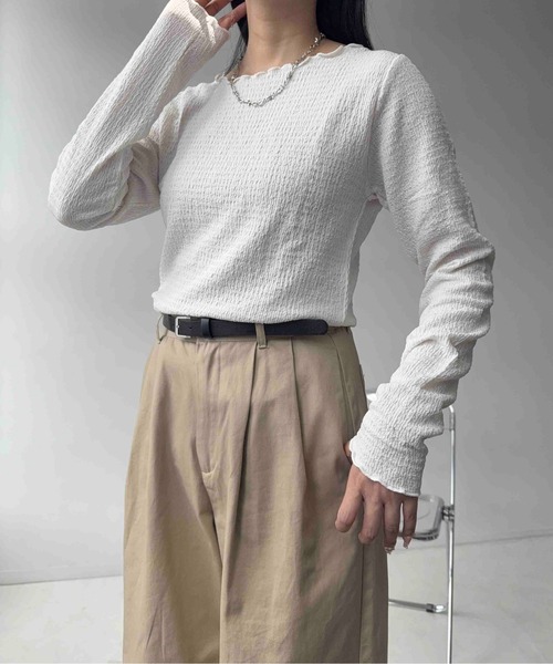 AS KNOW AS plus（アズノゥアズプラス）の「☆アソートクルーネックロンT(シャーリング・ウェーブ)（Tシャツ/カットソー・レディース・アイボリー系1/アイボリー系/ブラック系1/ブラック系・FREE）」の7枚目の写真