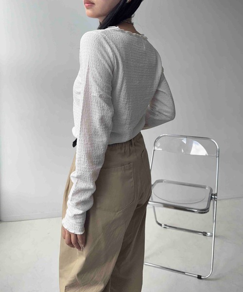 AS KNOW AS plus（アズノゥアズプラス）の「☆アソートクルーネックロンT(シャーリング・ウェーブ)（Tシャツ/カットソー・レディース・アイボリー系1/アイボリー系/ブラック系1/ブラック系・FREE）」の8枚目の写真