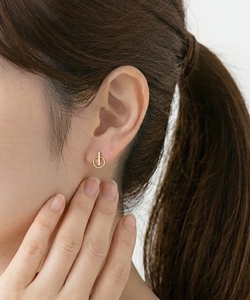 itam(アイタム)の「【itam】アイタム/ ステンレス バー&リング ノンホールピアス(イヤリング・レディース・シルバー/ゴールド・FREE)」の3枚目の写真