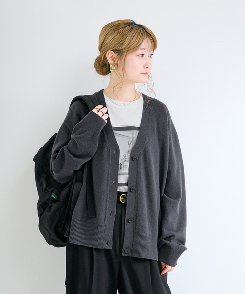 B.C STOCK(ベーセーストック)の「【WEB+一部店舗限定】ウールカシミヤVネックカーディガン(ニット/セーター・レディース・オレンジ/チャコールグレー/ホワイト・FREE)」の11枚目の写真