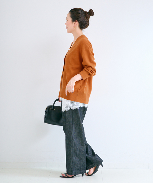 B.C STOCK(ベーセーストック)の「【WEB+一部店舗限定】ウールカシミヤVネックカーディガン(ニット/セーター・レディース・オレンジ/チャコールグレー/ホワイト・FREE)」の22枚目の写真