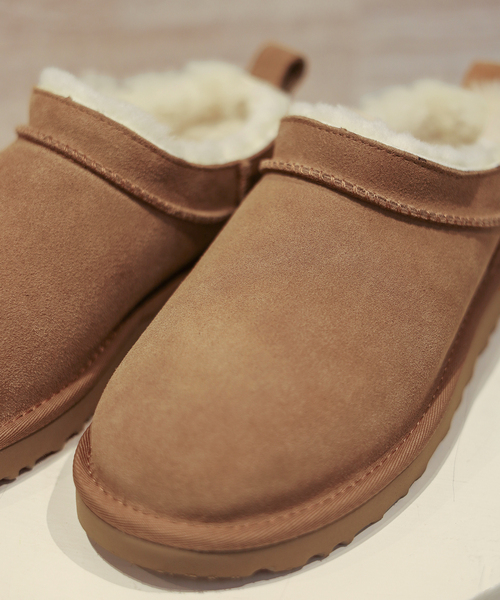 plage(プラージュ)の「《追加》UGG / アグ W CLASSICS MICRO シューズ(その他シューズ・レディース・キャメル・25cm/24cm/23cm/22cm)」の4枚目の写真