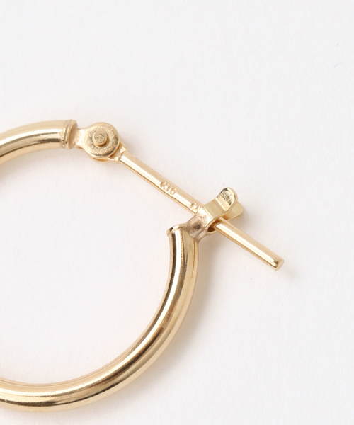 Lilas(リラ)の「1.5パイプ1.5cmルーフピアス K10(両耳)(ピアス(両耳用)・レディース・ゴールド・FREE)」の9枚目の写真