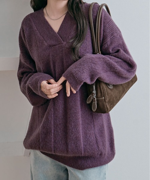 kirakiraShop(キラキラショップ)の「オーバーサイズ Vネック リブ ニット(ニット/セーター・レディース・パープル/レッド/オリーブ/チャコール/オフホワイト/ブラック・FREE)」の5枚目の写真