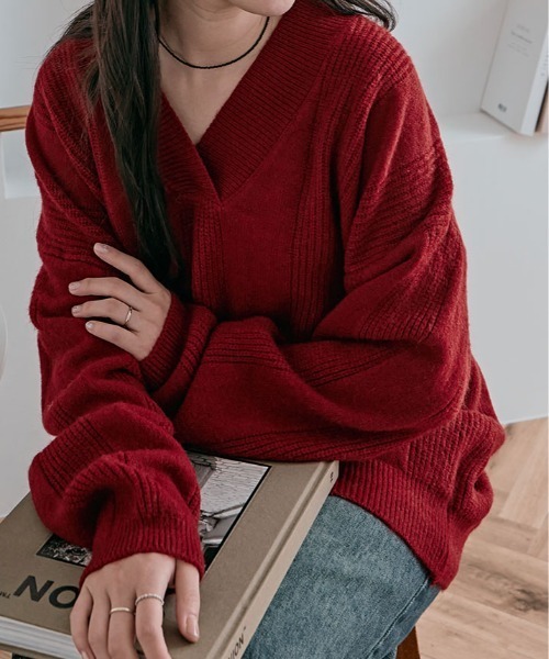 kirakiraShop(キラキラショップ)の「オーバーサイズ Vネック リブ ニット(ニット/セーター・レディース・パープル/レッド/オリーブ/チャコール/オフホワイト/ブラック・FREE)」の6枚目の写真