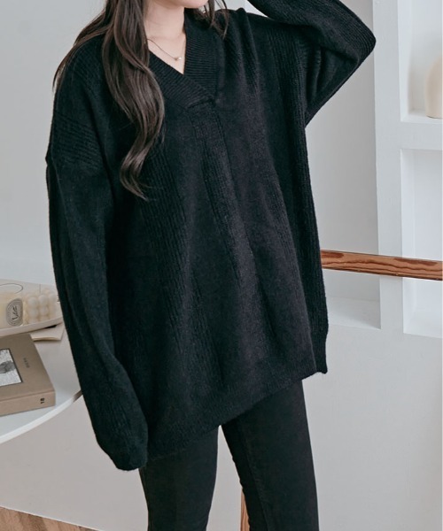 kirakiraShop(キラキラショップ)の「オーバーサイズ Vネック リブ ニット(ニット/セーター・レディース・パープル/レッド/オリーブ/チャコール/オフホワイト/ブラック・FREE)」の14枚目の写真