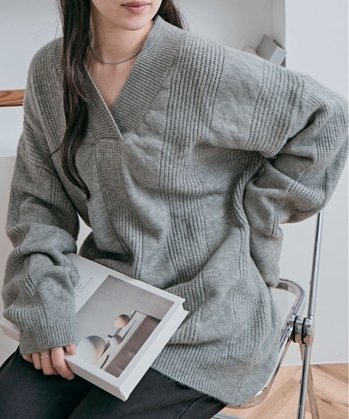 kirakiraShop(キラキラショップ)の「オーバーサイズ Vネック リブ ニット(ニット/セーター・レディース・パープル/レッド/オリーブ/チャコール/オフホワイト/ブラック・FREE)」の20枚目の写真