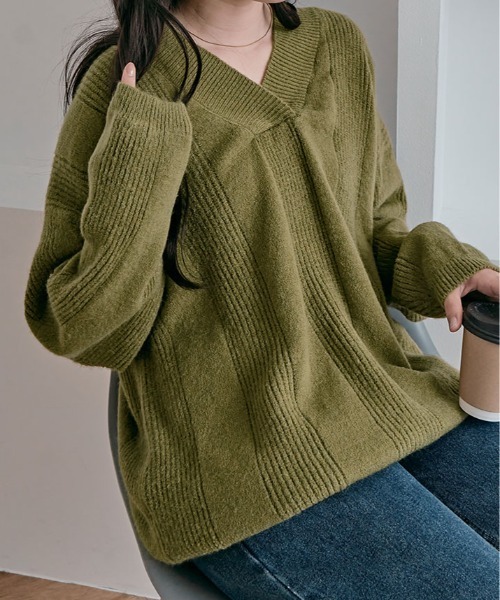 kirakiraShop(キラキラショップ)の「オーバーサイズ Vネック リブ ニット(ニット/セーター・レディース・パープル/レッド/オリーブ/チャコール/オフホワイト/ブラック・FREE)」の22枚目の写真