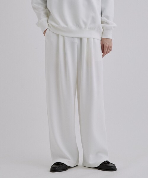 tk.TAKEO KIKUCHI(ティーケータケオキクチ)の「【TOROMIシリーズ】シルキータッチスウェットパンツ(その他パンツ・メンズ・ダークグレー/オフホワイト/ブラック・02/03)」の6枚目の写真