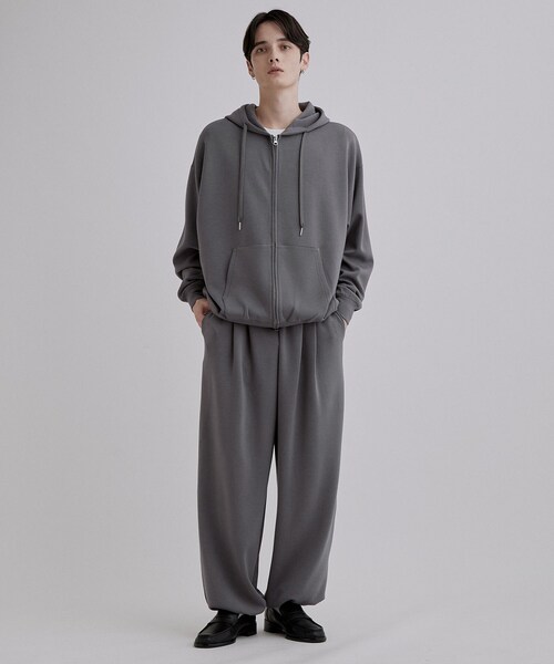 tk.TAKEO KIKUCHI(ティーケータケオキクチ)の「【TOROMIシリーズ】シルキータッチスウェットパンツ(その他パンツ・メンズ・ダークグレー/オフホワイト/ブラック・02/03)」の12枚目の写真