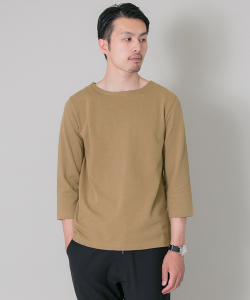 URBAN RESEARCH(アーバンリサーチ)の「UR バスクシャツ(Tシャツ/カットソー・メンズ・ブラック/ブラック系その他/ホワイト/ホワイト系その他/キャメル/グレー・LARGE/SMALL/MEDIUM)」の6枚目の写真