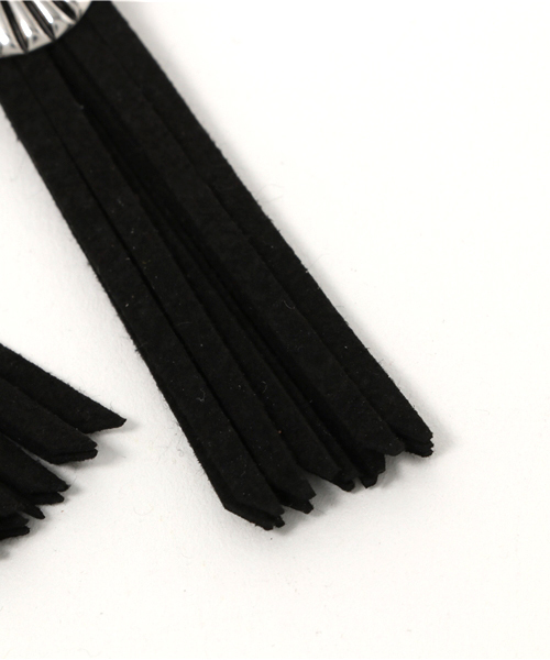 MOUSSY（マウジー）の「CONCHO FRINGE EARRING（ピアス（両耳用）・レディース・キャメル/ボルドー/ブラック・FREE）」の6枚目の写真