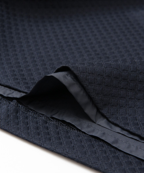 URBAN RESEARCH（アーバンリサーチ）の「UR COUTURE MAISON　異素材切り替えワンピース（ワンピース・レディース・ベージュ/ネイビー/ブラック・38）」の11枚目の写真