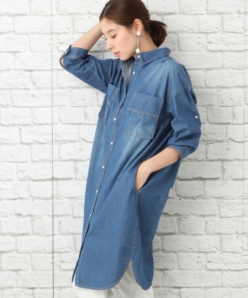 LEPSIM（レプシィム）の「デニムデザインシャツワンピース7S　757938（シャツワンピース・レディース・ライトブルー/ブルー・LARGE/MEDIUM）」の2枚目の写真