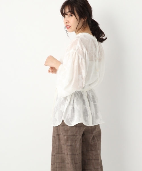 A part by（アパートバイ）の「カットJQDハナガラブラウス　776478 （シャツ/ブラウス・レディース・ブラック/オフホワイト・FREE）」の5枚目の写真