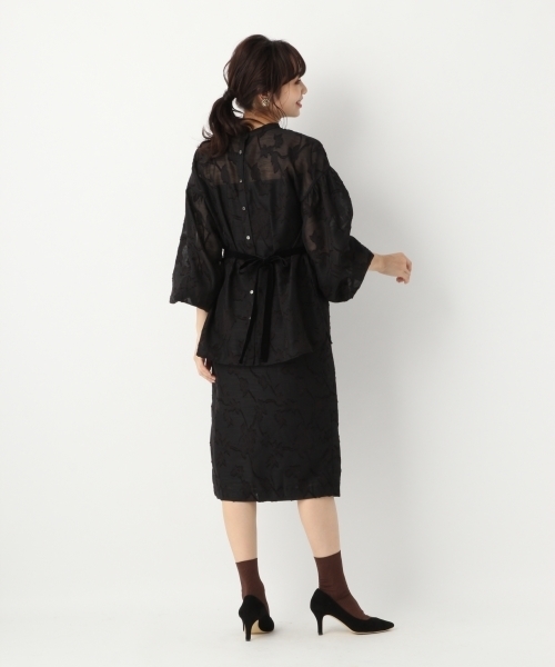 A part by（アパートバイ）の「カットJQDハナガラブラウス　776478 （シャツ/ブラウス・レディース・ブラック/オフホワイト・FREE）」の18枚目の写真