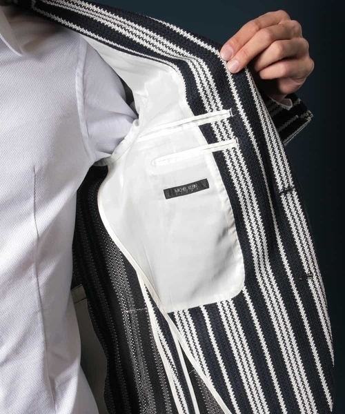 MICHEL KLEIN HOMME (ミッシェルクランオム)の「残りわずか!【オンライン限定プライス】ジャケット(ノクターンストライプ)(テーラードジャケット・メンズ・ネイビー・MEDIUM/LARGE/SMALL/X-LARGE/XX-LARGE)」の4枚目の写真