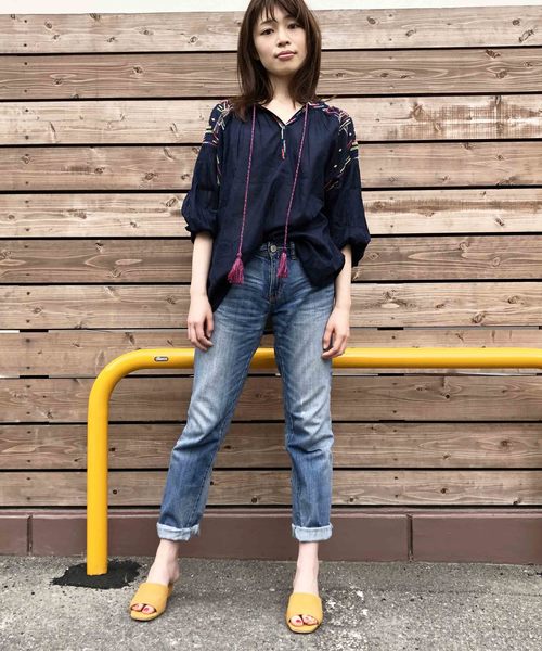 PICCIN（ピッチン）の「【WEB限定】カラフルエスニック刺繍ブラウス（シャツ/ブラウス・レディース・ネイビー/ブラウン/オフホワイト・MEDIUM）」の7枚目の写真