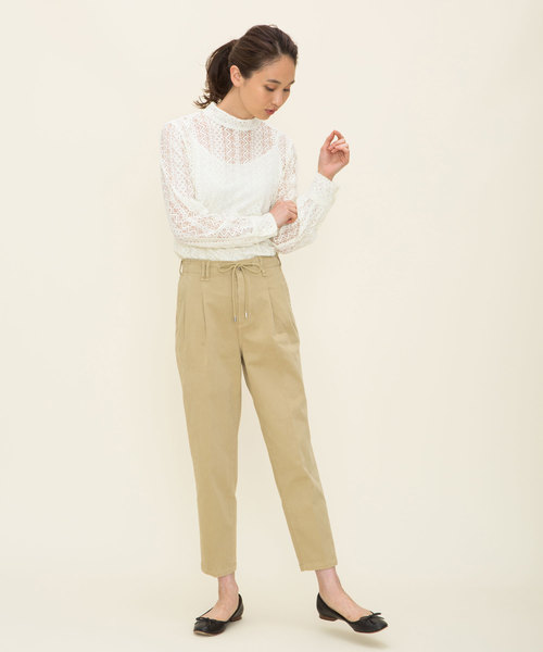 Moname（モナーム）の「ペグトップ イージーパンツ（その他パンツ・レディース・ブラック/ベージュ/カーキ/アイボリー/ネイビー・S/M/XS）」の10枚目の写真