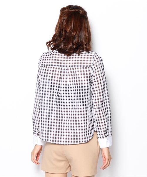 one after another NICE CLAUP（ワンアフターアナザーナイスクラップ）の「【ナイスクラップ】ギンガムすけブラウス（シャツ/ブラウス・レディース・オフホワイト/ブラック・FREE）」の9枚目の写真