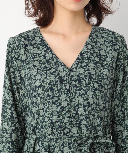 A part by（アパートバイ）の「ＰボタンVネックワンピース 822096（ワンピース・レディース・カーキ/ブルー系その他/イエロー系その他・FREE）」の6枚目の写真