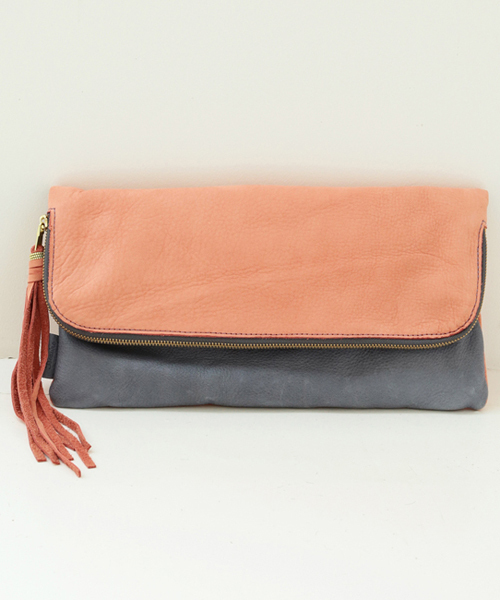 Another Edition（アナザーエディション）の「AE×Beaure Bi-color CLT　Я（クラッチバッグ・レディース・ライトブルー/ライトピンク・フリー）」の5枚目の写真