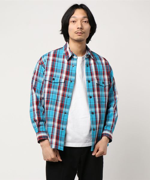 Traditional Weatherwear（トラディショナルウェザーウェア）の「FRONT POCKET SHIRT（シャツ/ブラウス・メンズ・レッド/サックスブルー・S/XS/M）」の2枚目の写真