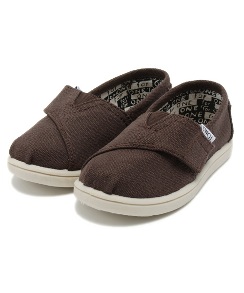 TOMS(トムス)の「ベビー キッズ トムス タイニー クラシック TOMS TINY-ORIGINAL CLASSICS Canvas(スニーカー・キッズ・ブラック/ネイビー/ブラウン/レッド/オフホワイト/ピンク・12cm/15cm/14cm/16cm/17cm/13cm)」の4枚目の写真