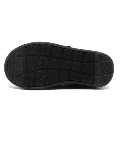 TOMS(トムス)の「ベビー キッズ トムス タイニー クラシック TOMS TINY-ORIGINAL CLASSICS Canvas(スニーカー・キッズ・ブラック/ネイビー/ブラウン/レッド/オフホワイト/ピンク・12cm/15cm/14cm/16cm/17cm/13cm)」の8枚目の写真