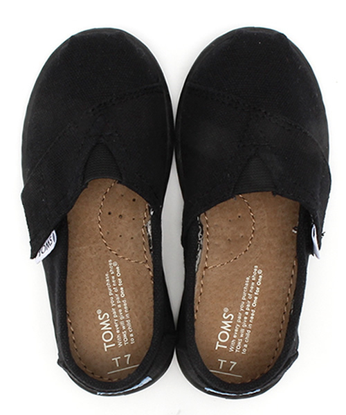 TOMS(トムス)の「ベビー キッズ トムス タイニー クラシック TOMS TINY-ORIGINAL CLASSICS Canvas(スニーカー・キッズ・ブラック/ネイビー/ブラウン/レッド/オフホワイト/ピンク・12cm/15cm/14cm/16cm/17cm/13cm)」の13枚目の写真