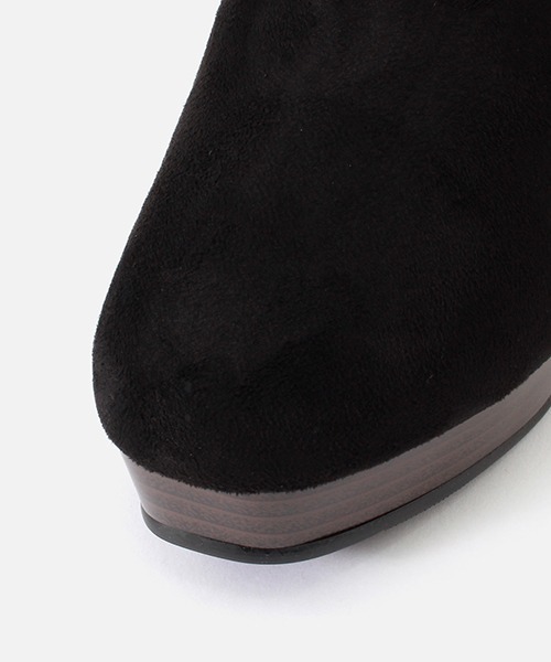 AZUL by moussy（アズールバイマウジー）の「CHUNKY HEEL BOOTS/チャンキーヒールブーツ（ブーツ・レディース・ダークブラック/ブラック・SMALL/MEDIUM/LARGE）」の6枚目の写真