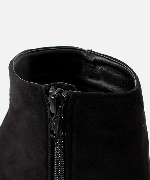 AZUL by moussy（アズールバイマウジー）の「CHUNKY HEEL BOOTS/チャンキーヒールブーツ（ブーツ・レディース・ダークブラック/ブラック・SMALL/MEDIUM/LARGE）」の7枚目の写真