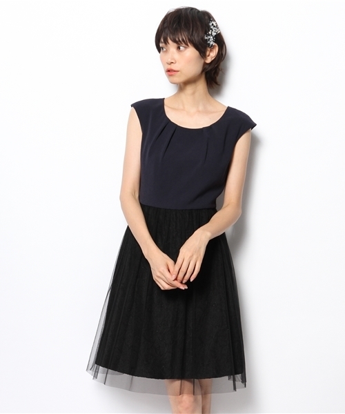 SHIPS（シップス）の「★★little black:ジャカード ノースリーブ ドレス（ワンピース・レディース・ベージュ/ブラック/ベージュ系その他/ダークブルー・36/38）」の2枚目の写真