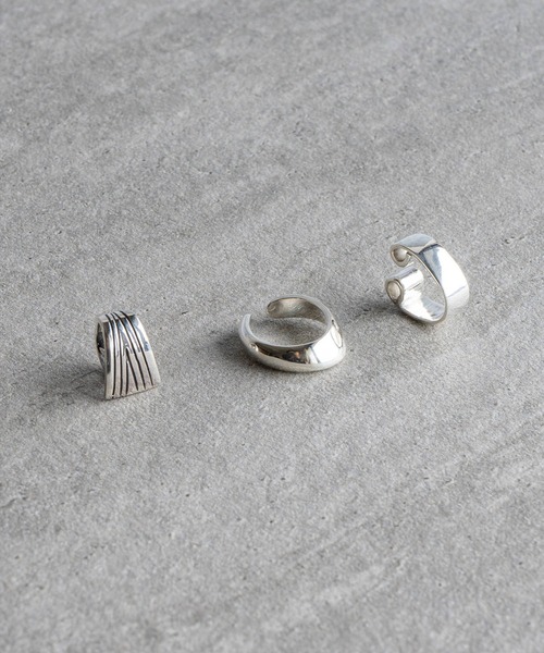 NARRATIVE PLATOON（ナラティブ プラトゥーン）の「NARRATIVE PLATOONE:Triangle ear cuff トライアングル イヤーカフ（イヤーカフ・メンズ・シルバー・FREE）」の4枚目の写真