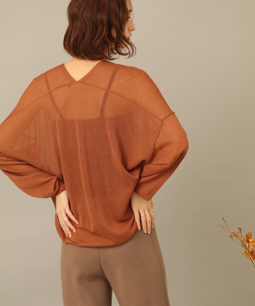 Vネックルーズシアーセーター