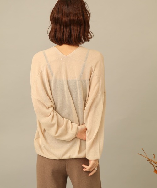 Vネックルーズシアーセーター