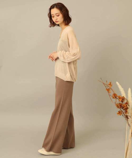 Vネックルーズシアーセーター