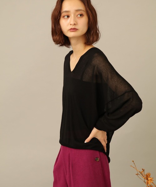 Vネックルーズシアーセーター