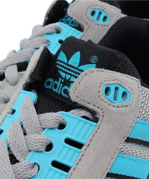 And A（アンドエー）の「ZX8000 GY (adidas)（スニーカー・メンズ・グレー・26.5cm）」の6枚目の写真