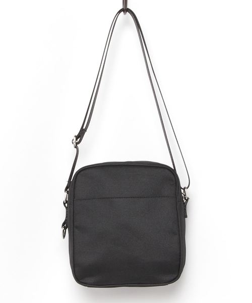 WEGO（ウィゴー）の「WEGO/ボックスロゴスクエアショルダーバッグ（ショルダーバッグ・レディース・ブラック/その他1・FREE）」の3枚目の写真