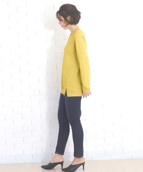 Amulet(アミュレット)の「スリットカットソー(Tシャツ/カットソー・レディース・グレー系その他/ピンク/イエロー/ブラック/ホワイト/ネイビー/グレー・M/L/XL)」の9枚目の写真