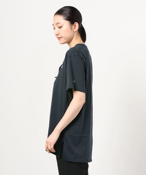 UNDER ARMOUR（アンダーアーマー）の「【別注】アンダーアーマー UA Live Branded Oversized SS 限定コラボ（Tシャツ/カットソー・レディース・ブラック/ピンク・XL/L/S/M）」の3枚目の写真
