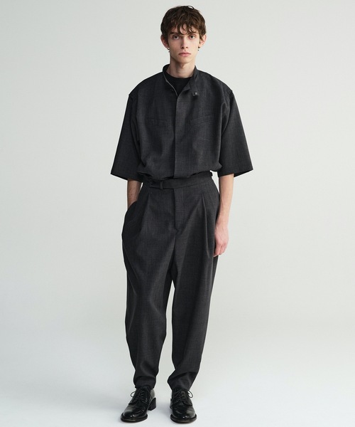 ato（アトウ）の「two tuck tapered pants（その他パンツ・メンズ・ダークグレー/ブラック・44/46/48）」の12枚目の写真