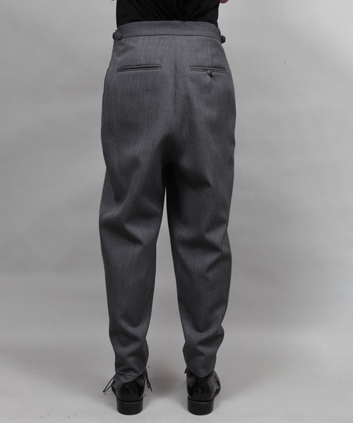 ato（アトウ）の「two tuck tapered pants（その他パンツ・メンズ・ダークグレー/ブラック・44/46/48）」の10枚目の写真